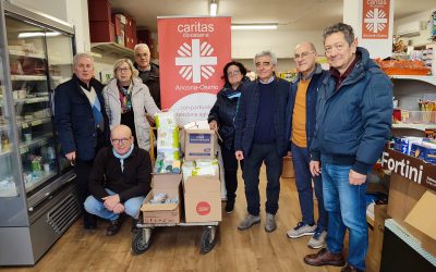 Service LIONS CLUB di Osimo per la CARITAS di Osimo